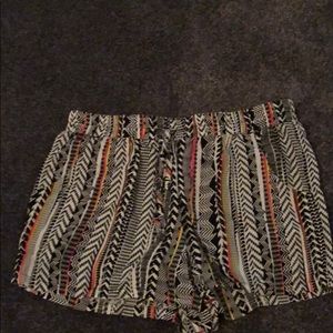 Print stretchy cotton shorts